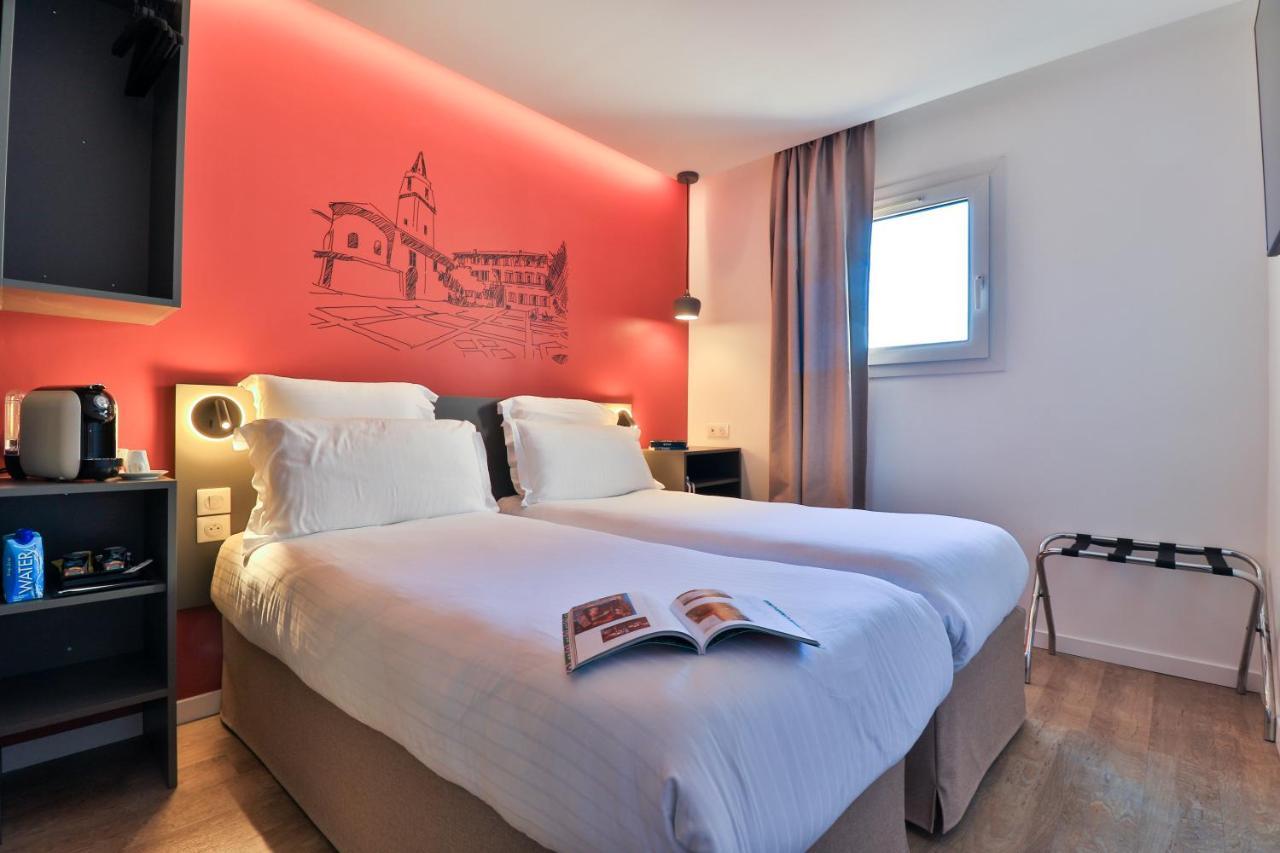 Hotel Restaurant Kyriad Fréjus מראה חיצוני תמונה