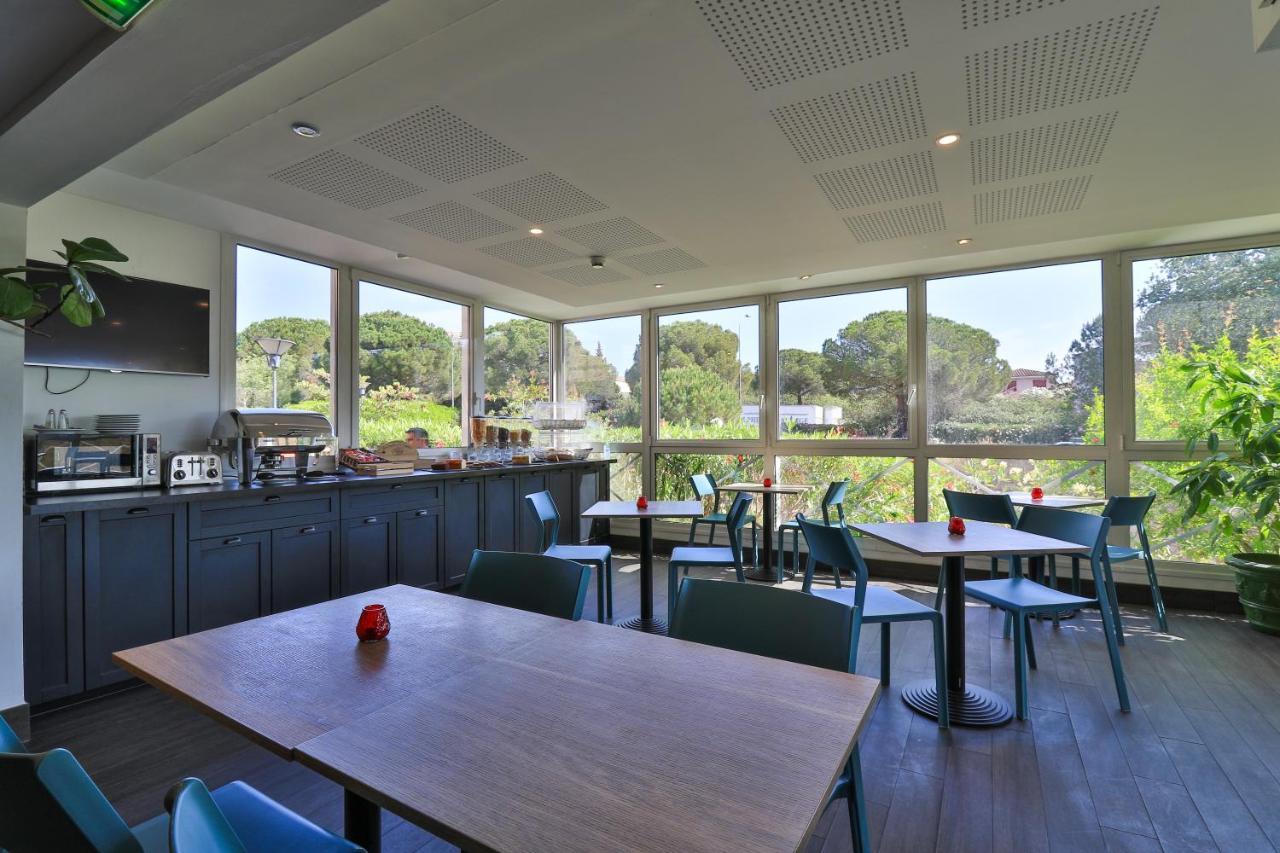 Hotel Restaurant Kyriad Fréjus מראה חיצוני תמונה