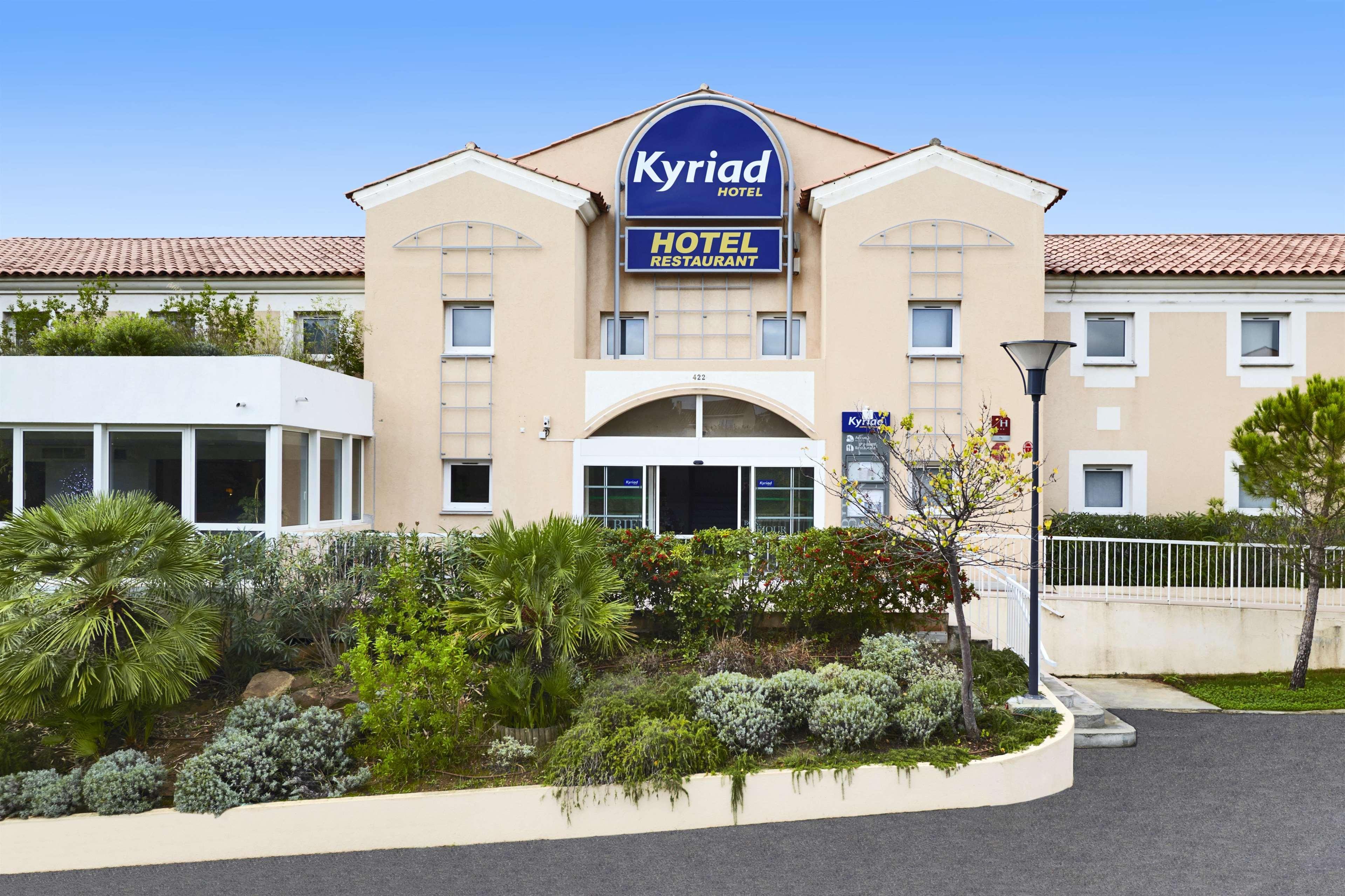 Hotel Restaurant Kyriad Fréjus מראה חיצוני תמונה