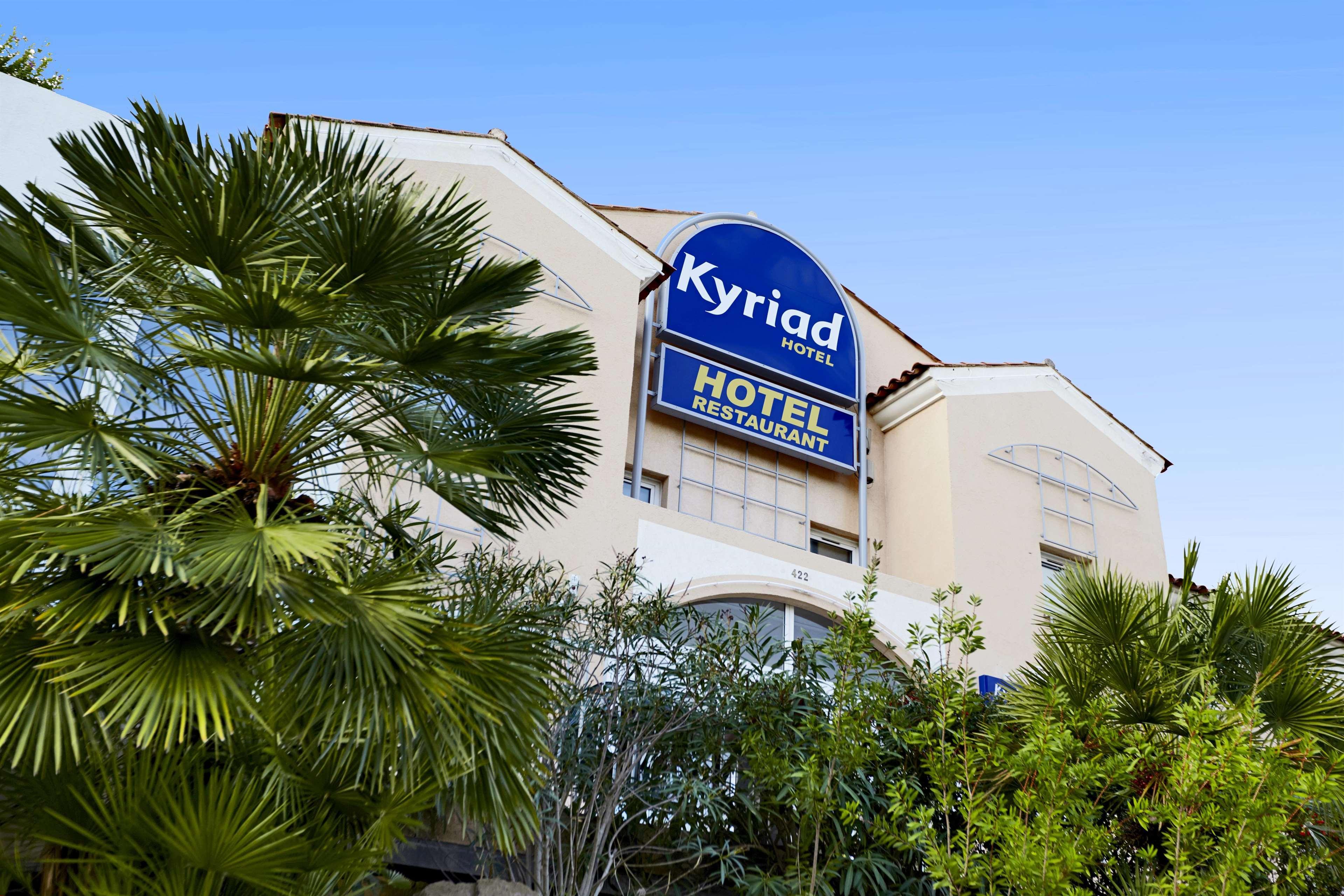 Hotel Restaurant Kyriad Fréjus מראה חיצוני תמונה